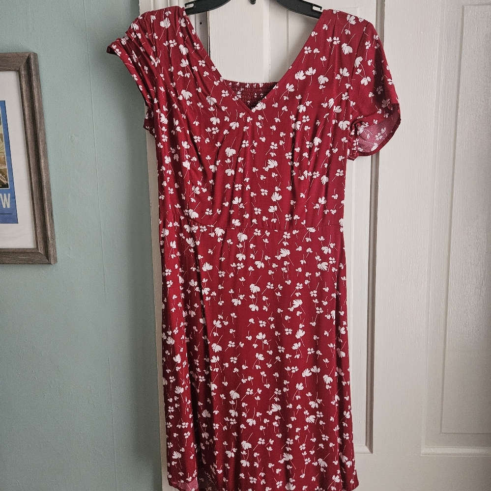 Old Navy Red Floral Dress Women’s Medium
